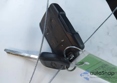 2021 Chevrolet Silverado 1500 4Wd Short Bed Custom z USA, uszkodzony, nr VIN 1GCPYBEK3MZ396262